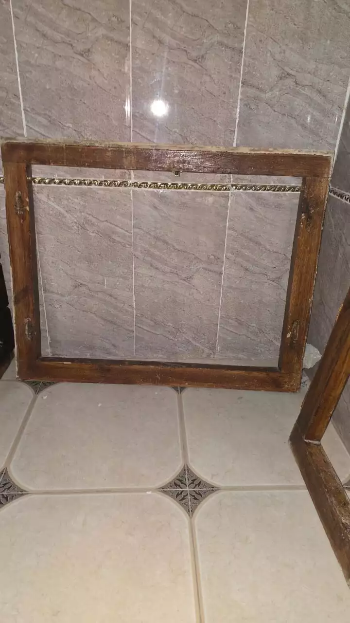 ليزطاجار فيهم العرض 39 و الطول 74  و 2 ليكادر